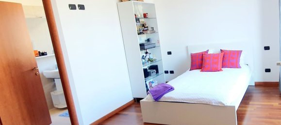 Casa de 5 habitaciónes en Pavia, Italy No. 251683 10