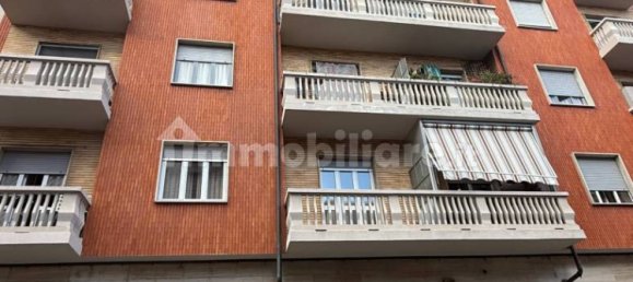 1 bedroom Apartment in Turin, Italy No. 348400 2