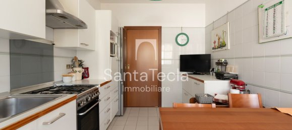 4 rooms Apartment in Arese, Italy No. 16257 17