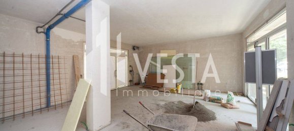 1 room Commercial property in Barzanò, Italy No. 355207 7