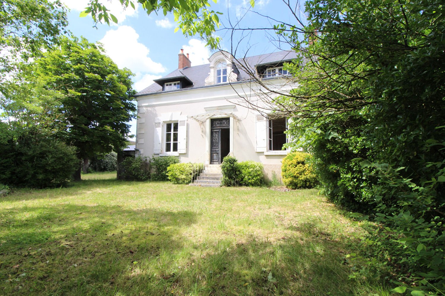 5 bedrooms House in Loir-et-Cher, France No. 58961