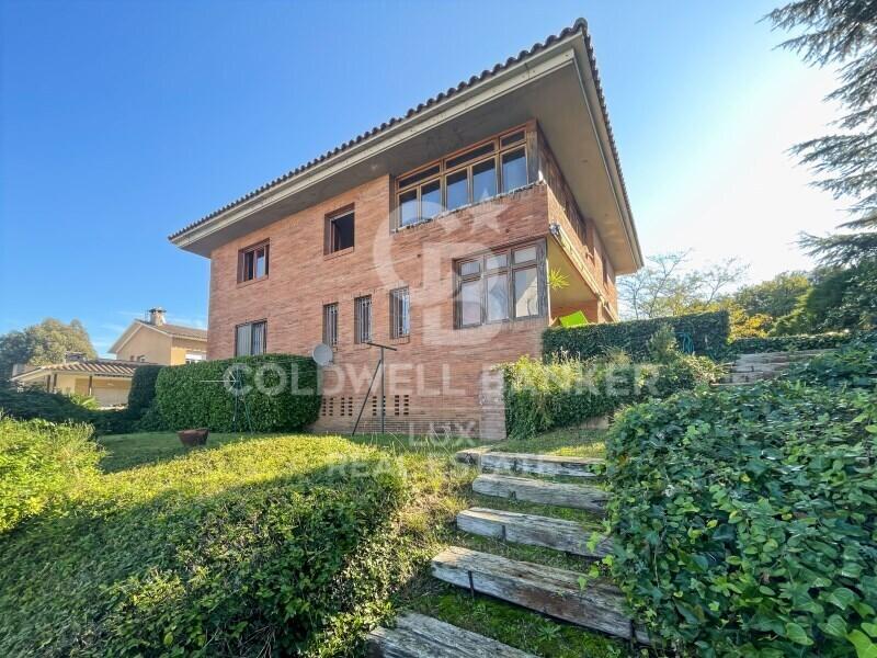 5 bedrooms House in Girona, Spain No. 84414