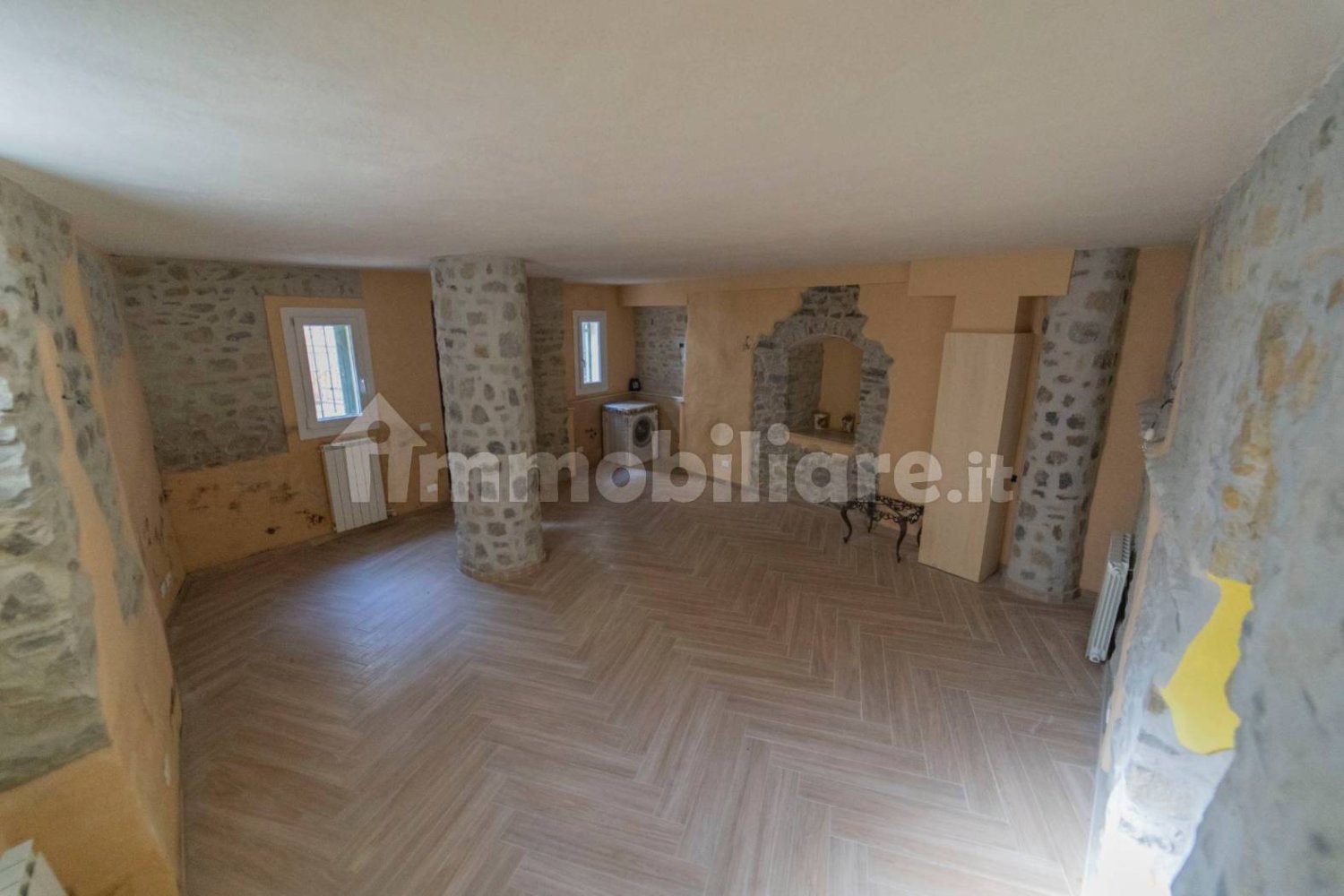 Casa de 3 dormitorios en Seborga, Italy No. 102378