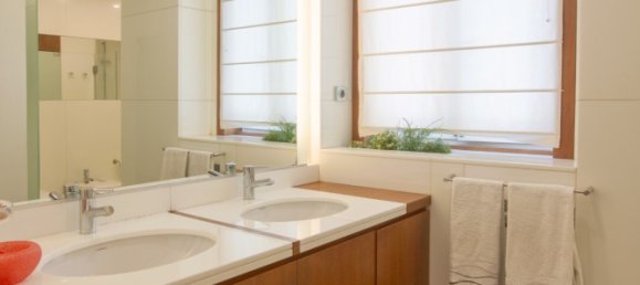 5 bedrooms Villa in Porto, Portugal No. 101229 17