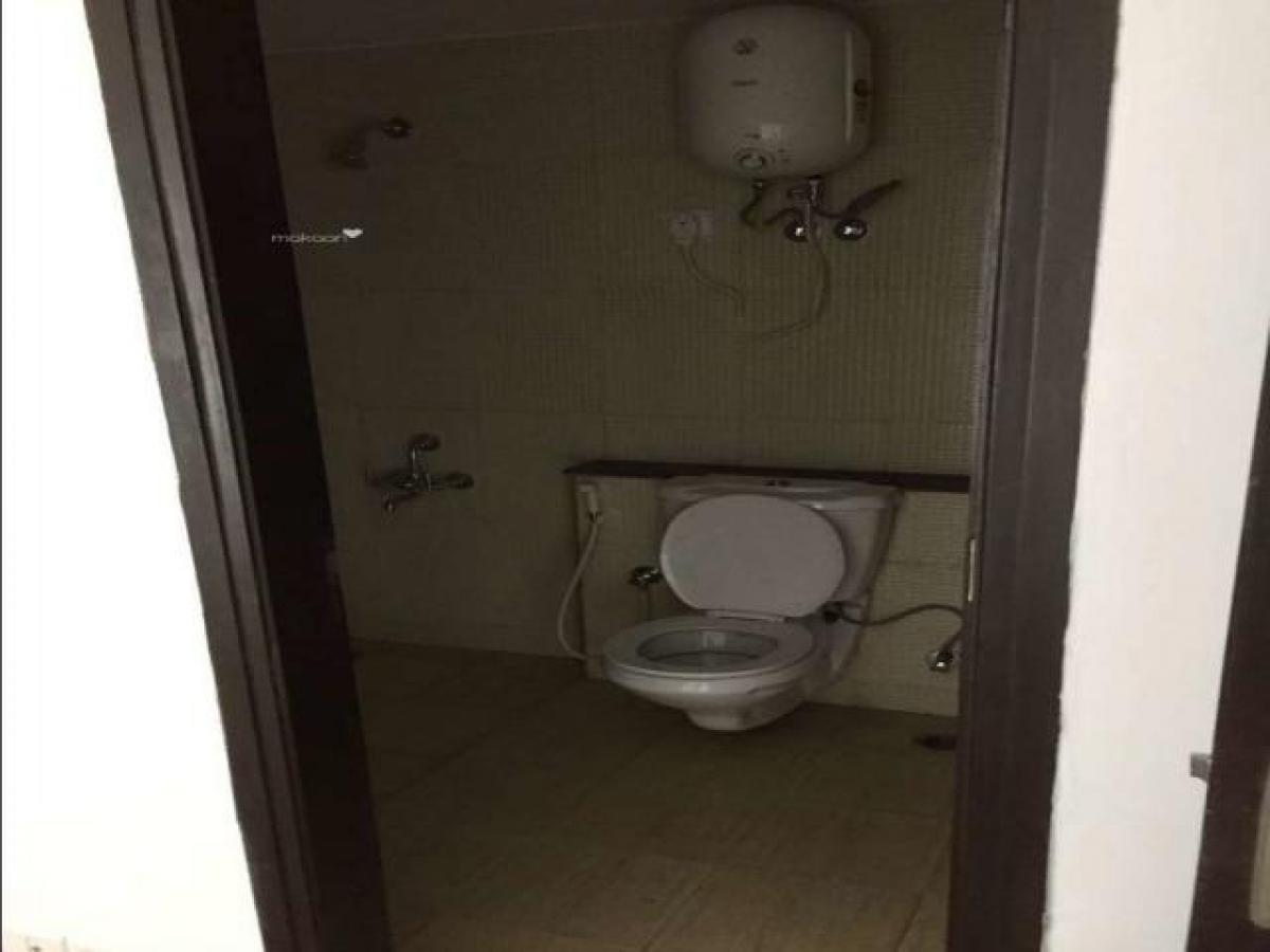 Casa de 4 dormitorios en Noida, India No. 26363