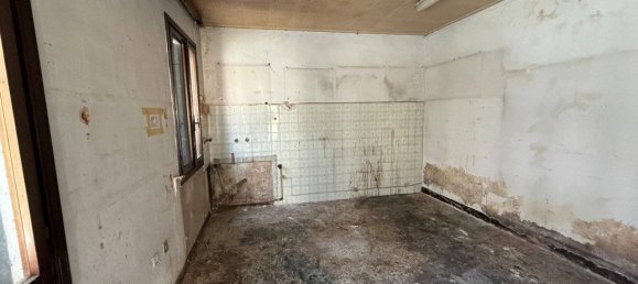 4 bedrooms House in Sovizzo, Italy No. 326717 5