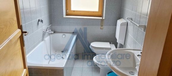 Дом с 7 комнатами в Лоццо ди Кадоре, Италия № 165128 8