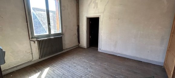 4 bedrooms Commercial property in Saint-Amand-Montrond, France No. 79043 3