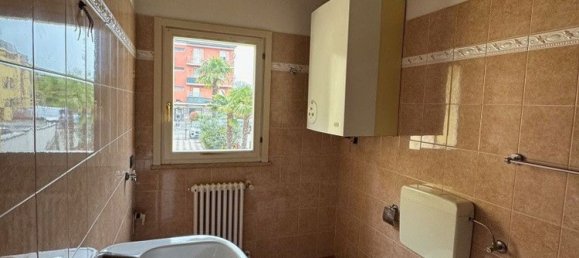 4 bedrooms Apartment in Modena, Italy No. 327804 14