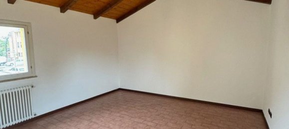 4 bedrooms Apartment in Modena, Italy No. 327804 20