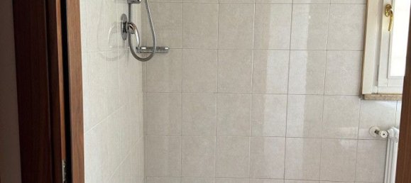 4 bedrooms Apartment in Modena, Italy No. 327804 24