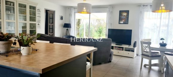 4 bedrooms House in Puynormand, France No. 101966 6