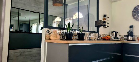 4 bedrooms House in Puynormand, France No. 101966 3