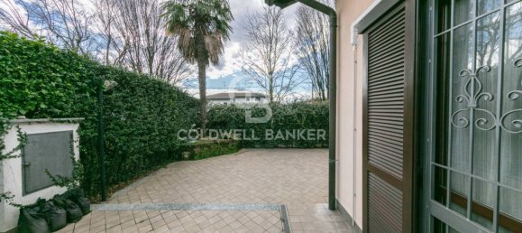 4 bedrooms House in Samarate, Italy No. 338057 10