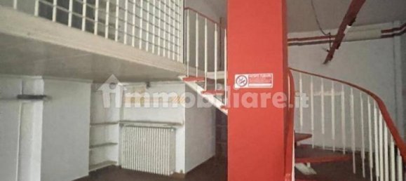 182m² Commercial property in Varese, Italy No. 154430 6