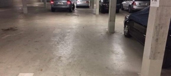 Estacionamiento en Charlottenburg, Germany No. 322932 3