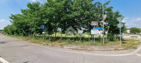 1850m² Land in Borgo Virgilio, Italy No. 6621 2