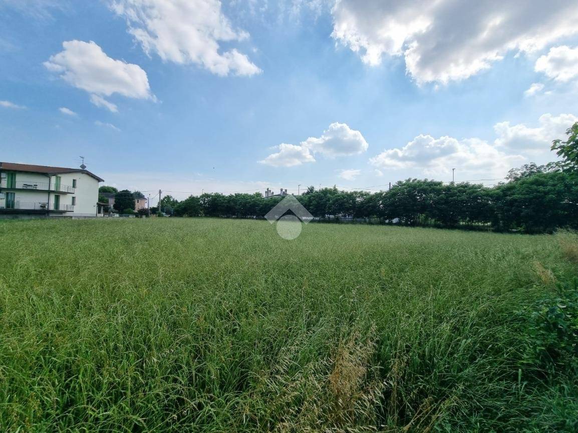 1850m² Land in Borgo Virgilio, Italy No. 6621