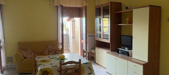 Apartamento de 2 dormitorios en Fermo, Italy No. 365809 2