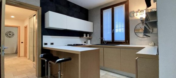 6 rooms Villa in Castelfranco Emilia, Italy No. 227385 7