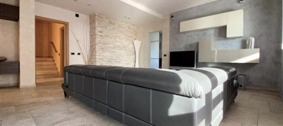 6 rooms Villa in Castelfranco Emilia, Italy No. 227385 11