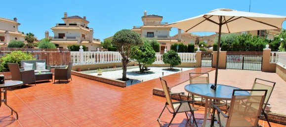 2 bedrooms Townhouse in La Zenia, Spain No. 190726 3