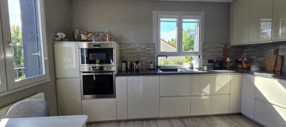 3 bedrooms House in Creuzier-le-Vieux, France No. 335294 9