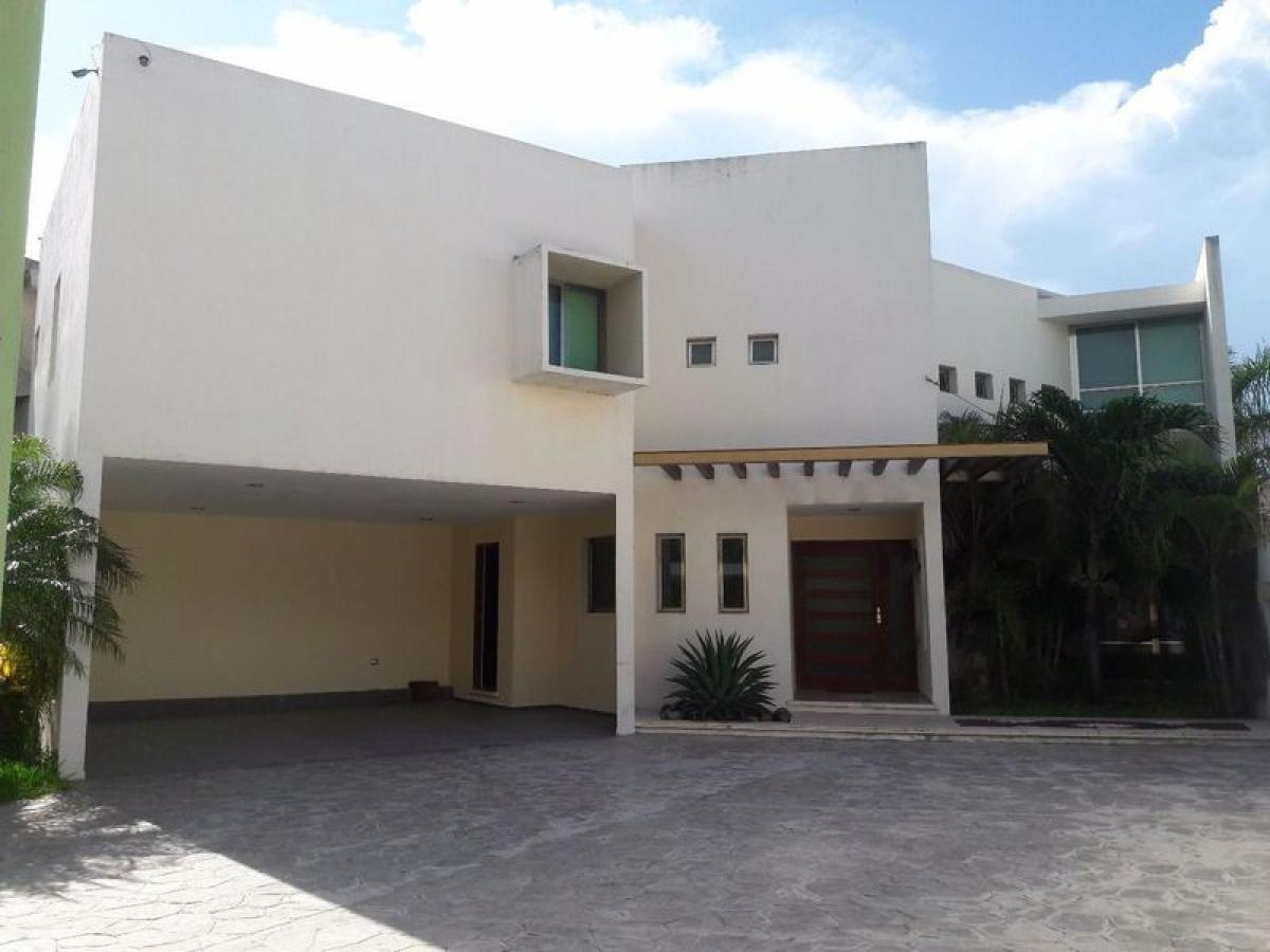 4 bedrooms House in Yucatan, Mexico No. 153289