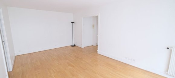 2 bedrooms Apartment in Paris, France No. 166625 2