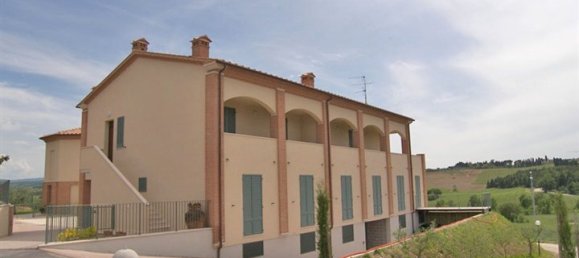 3 rooms Apartment in Montepulciano, Italy No. 59150 4
