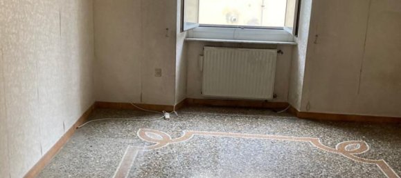 3-salle Appartement à Genoa, Italy No. 180657 6