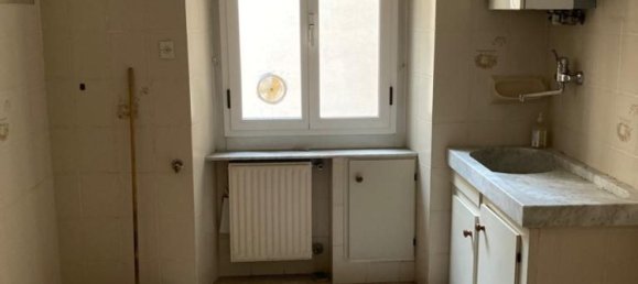 3-salle Appartement à Genoa, Italy No. 180657 2