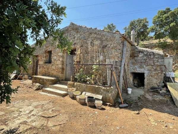 Дом с 2 комнатами в Чефалу, Италия № 112006