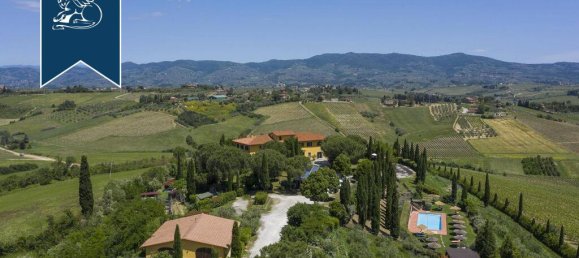 9 bedrooms Commercial property in Cerreto Guidi, Italy No. 316522 10