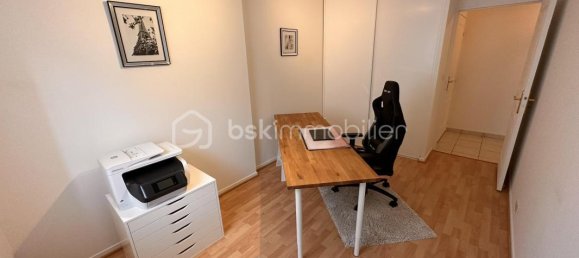 2 bedrooms Apartment in La Riche, France No. 42739 6