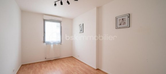 2 bedrooms Apartment in La Riche, France No. 42739 8