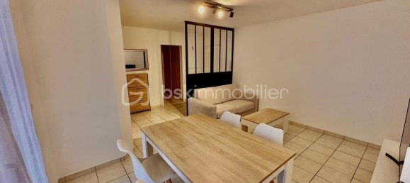 2 bedrooms Apartment in La Riche, France No. 42739 3