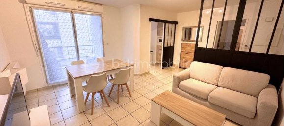 2 bedrooms Apartment in La Riche, France No. 42739 2