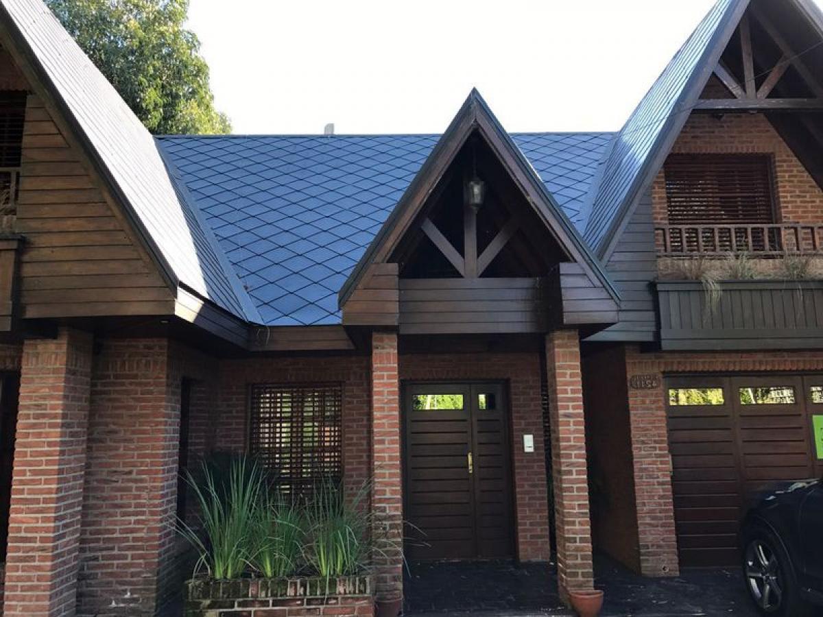 4 bedrooms House in Mar del Plata, Argentina No. 99742