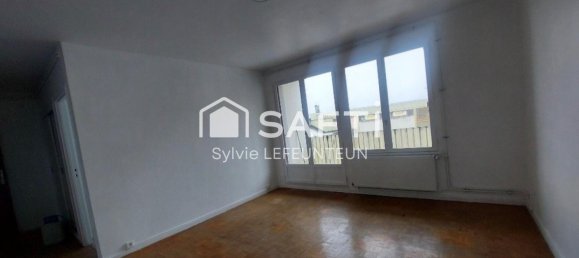 Apartamento de 3 dormitorios en Vierzon, France No. 49677 3