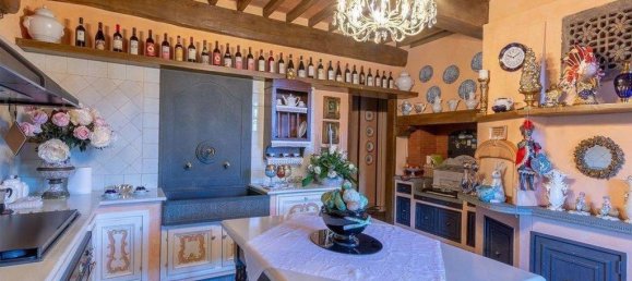 5 Schlafzimmer Villa in Capannori, Italy, Nr. 56681 5
