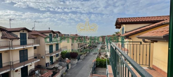 6 rooms Villa in Villaricca, Italy No. 10504 3