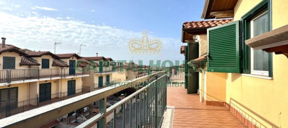 6 rooms Villa in Villaricca, Italy No. 10504 2