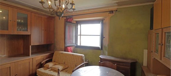 7 rooms House in Pontremoli, Italy No. 120563 9