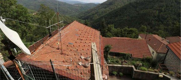 7 rooms House in Pontremoli, Italy No. 120563 24