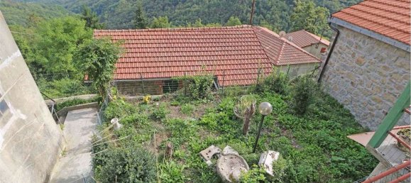 7 rooms House in Pontremoli, Italy No. 120563 25