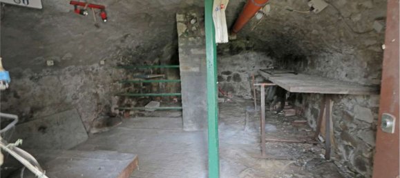 7 rooms House in Pontremoli, Italy No. 120563 26