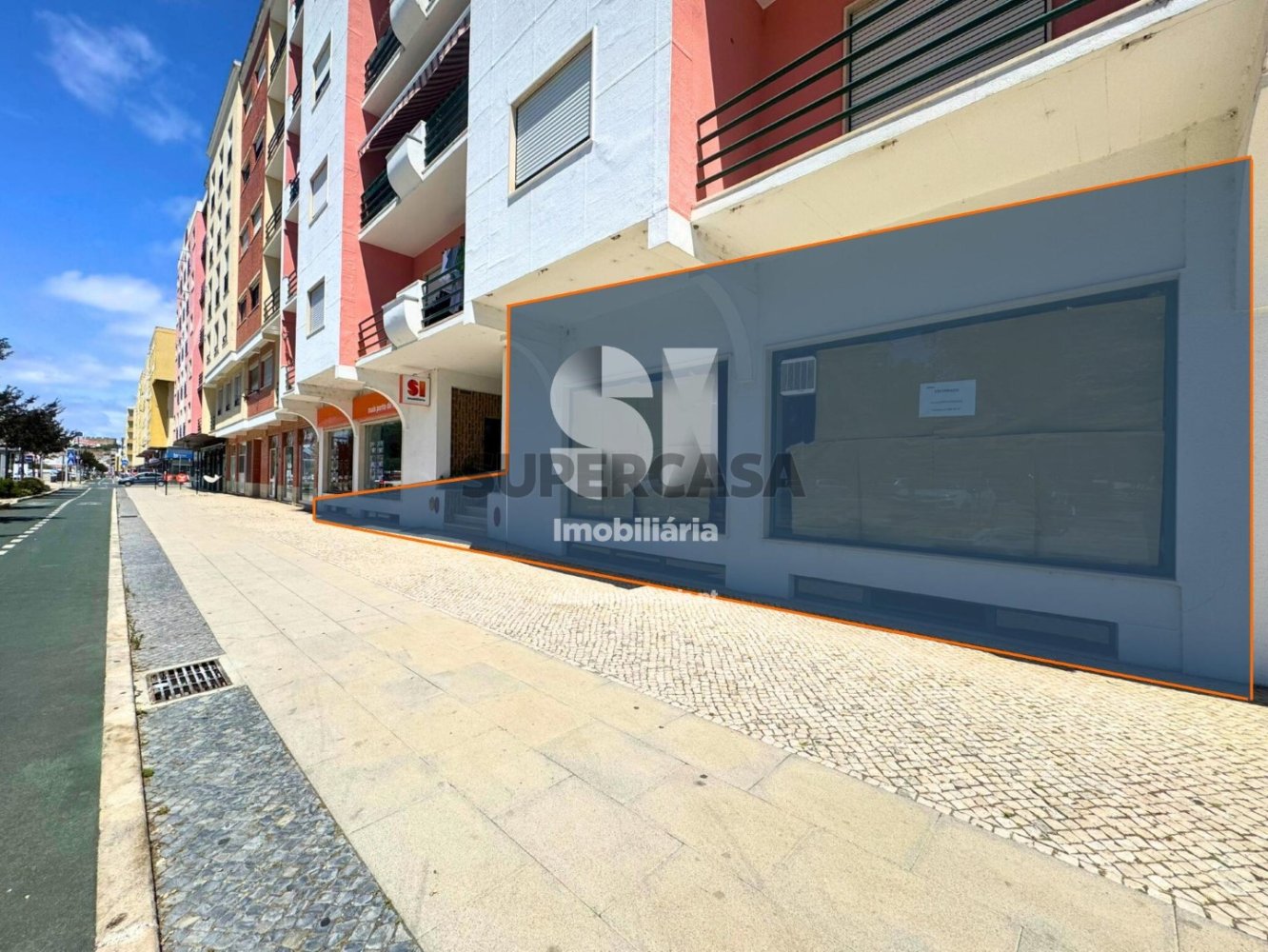 592m² Commercial property in Torres Vedras, Portugal No. 289544