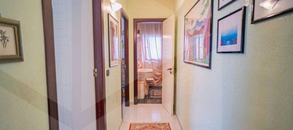 4 rooms Apartment in Bari, Italy No. 20284 14