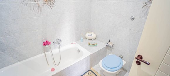 4 rooms Apartment in Bari, Italy No. 20284 13